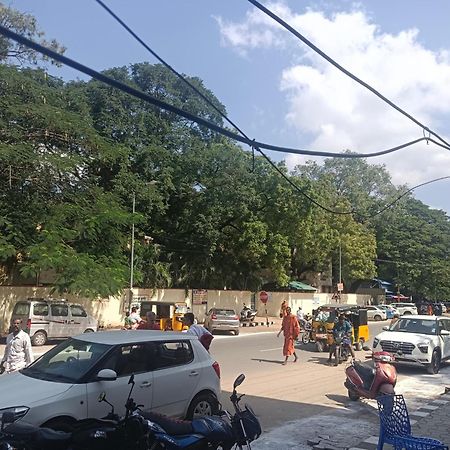Malar Park Hotel Tiruvannámalaj Kültér fotó