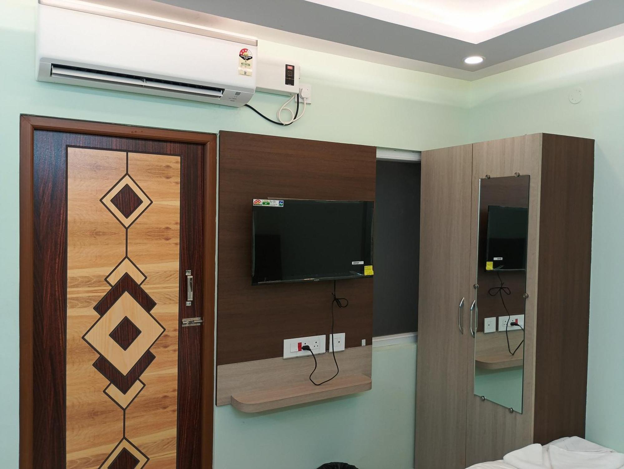 Malar Park Hotel Tiruvannámalaj Szoba fotó