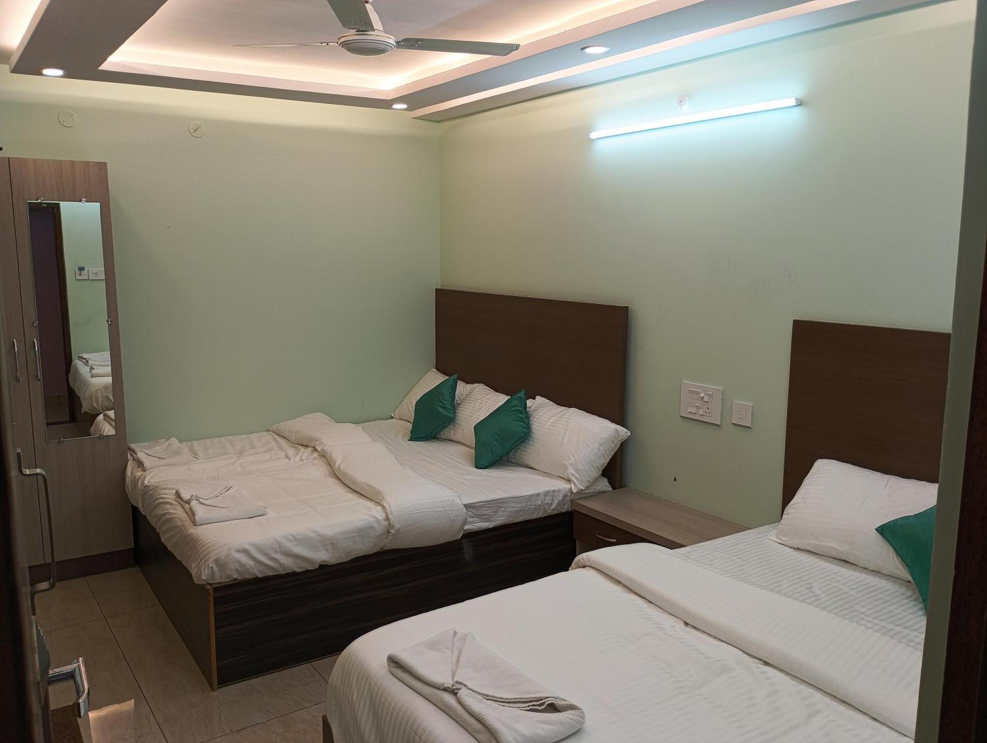 Malar Park Hotel Tiruvannámalaj Szoba fotó